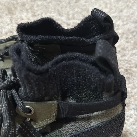 NWOB HYBRID IN PINE HIGH TOP SNEAKERS - Picture 6 of 8